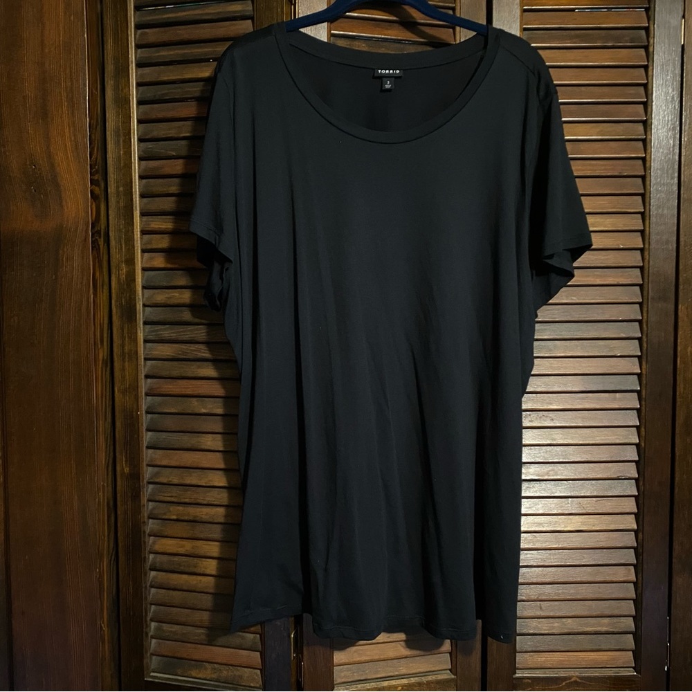 Black shirt